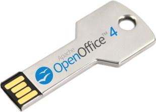 Memoria USB con forma de llave y el logotipo de Apache OpenOffice 4